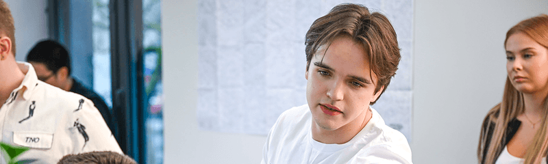 EBS Bachelor's business technology student